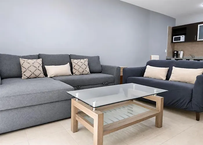 Quiet 2br Haven With Worspace Surrounded By Nature Apartment