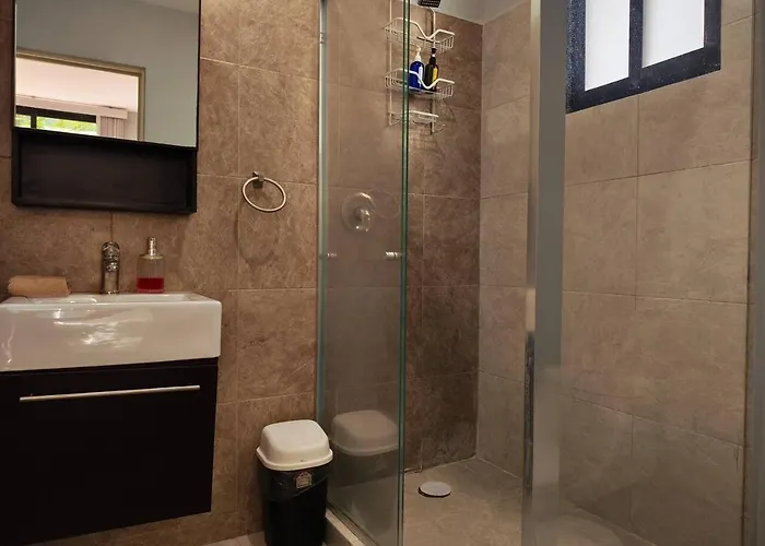 Apartment Quiet 2br Haven With Worspace Surrounded By Nature *